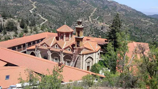 Full-day guided tour of Fikardou, Machairas and Lefkara