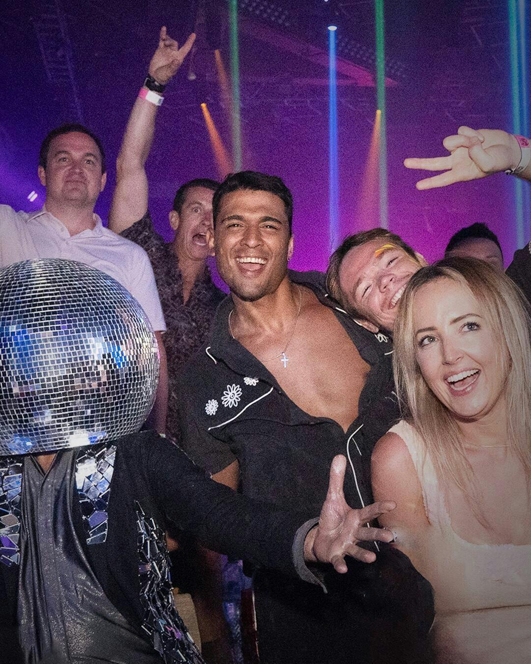 Cancun club entrance and open bar ticket by Mandala Group