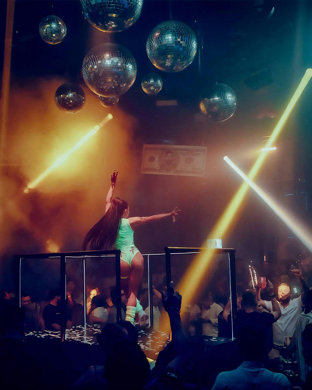 Cancun club entrance and open bar ticket by Mandala Group