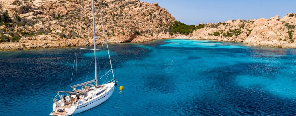 Wycieczka żaglówką wzdłuż archipelagu La Maddalena