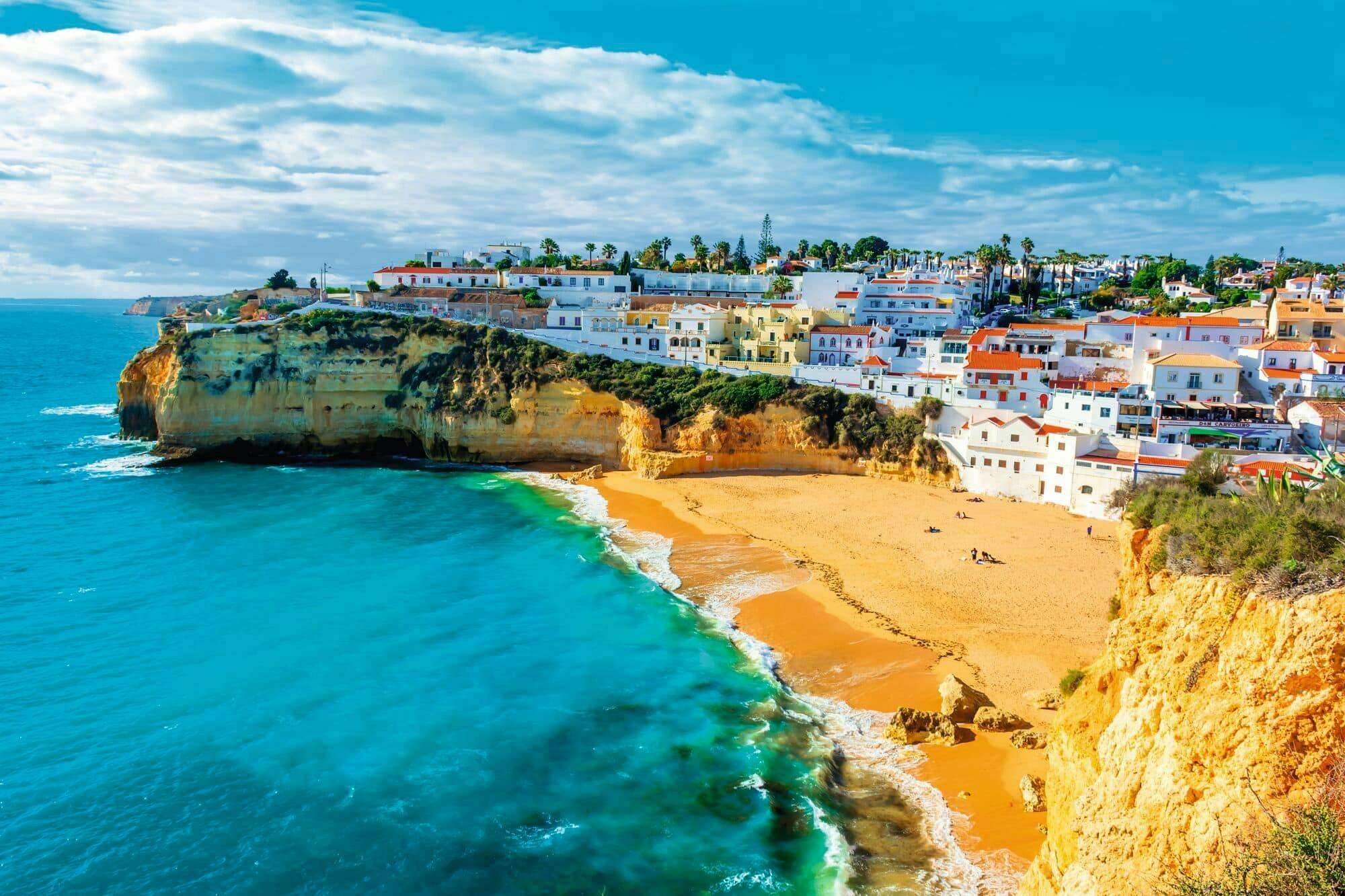 Transport to Carvoeiro Black and White Night in the Algarve