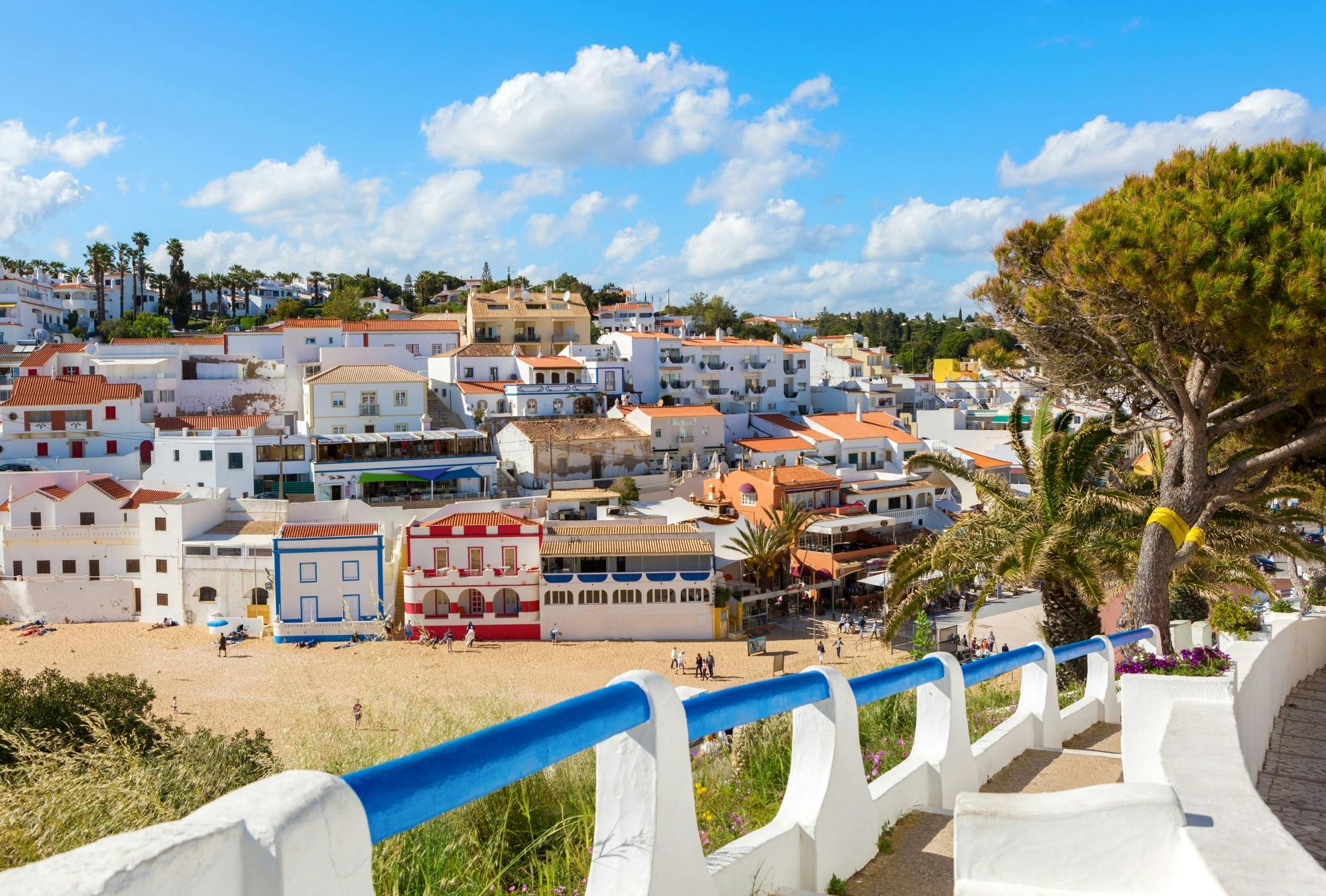 Transport to Carvoeiro Black and White Night in the Algarve