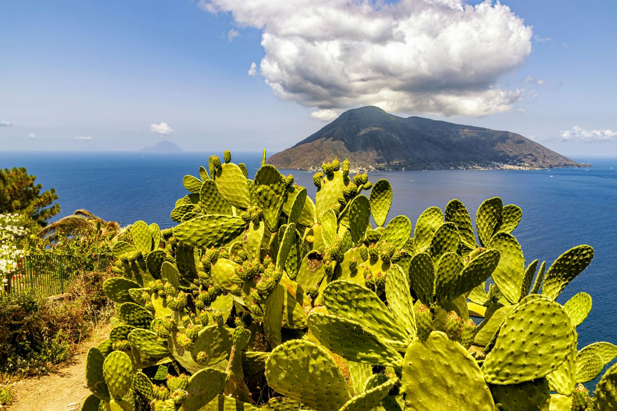 Boat tour of Lipari, Panarea and Stromboli