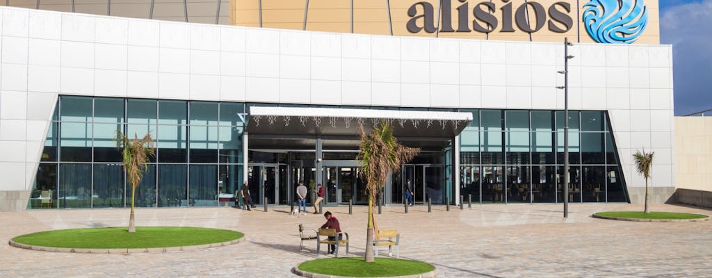 Las Palmas guided tour with free time in Vegueta and shopping