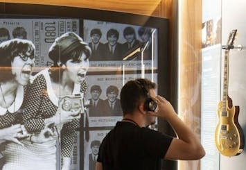 Biglietto d'ingresso al Barcelona Immersive Rock Museum Guitar Legends Hall