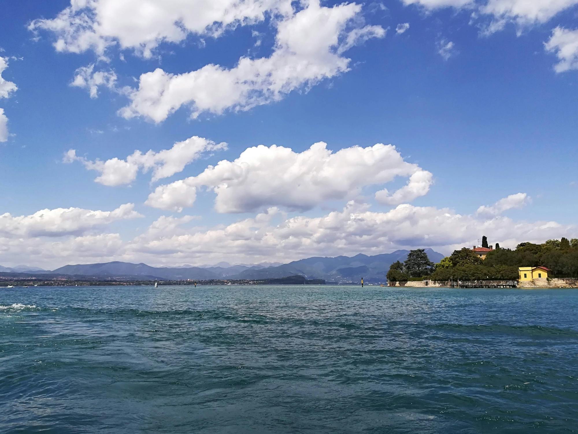Lake Garda tour with boat trip from northern hotels
