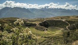 Sacred Valley guided tour with Inca sites, salt ponds and local market