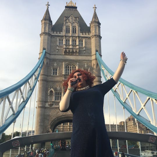 Visite guidée en bus à toit ouvert de Londres, spéciale semaine de la fierté, avec des drag queens