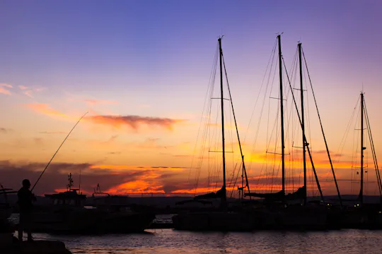 Private boat tour along Ortigia coastline with a Sicilian aperitif