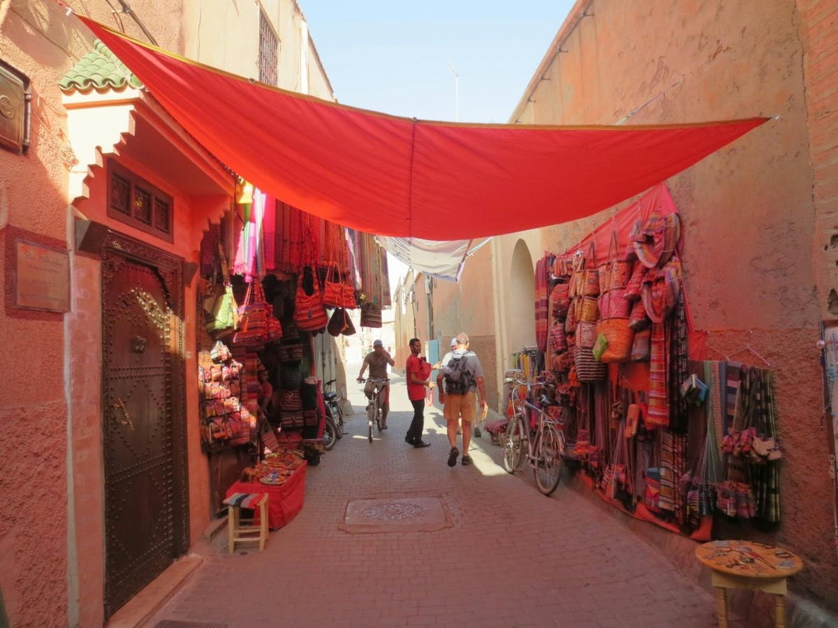 Marrakech storica, i souk, i gioielli e la gastronomia da Agadir e Taghazout