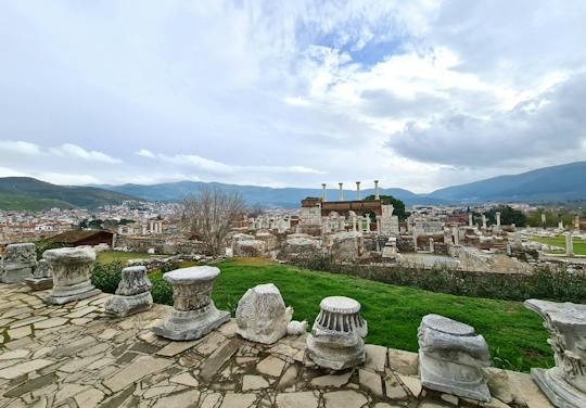 Sites & Saveurs : Visite de Sirince, basilique Saint-Jean et mezzés turcs