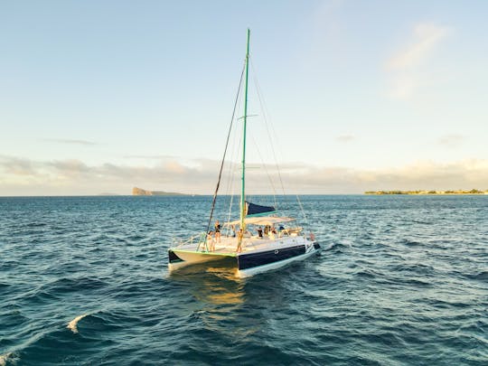 Croisière en catamaran au coucher du soleil à Grand Baie, île Maurice