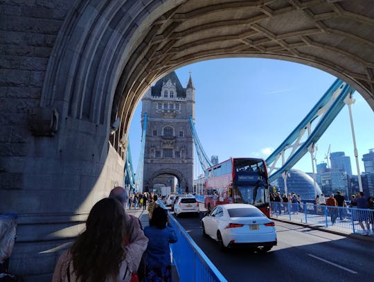 London big city hike through renowned landmarks