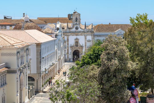 Sites & Bites: Tiborna tasting and Faro Old Town tour
