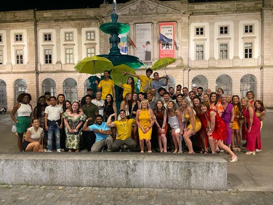 Porto Pub Crawl com 7 Bebidas, Jogos e Entrada VIP no Clube
