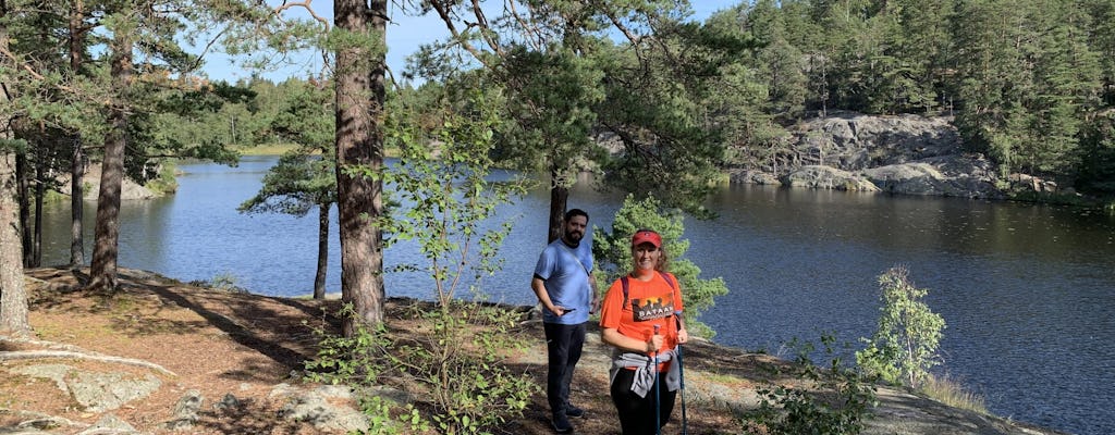 Stockholm: wandeltocht door natuurreservaat met lunch bij kampvuur