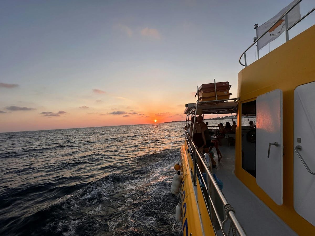 Zonsondergangcruise, schildpadden spotten en onbeperkte drankjes vanuit Paphos