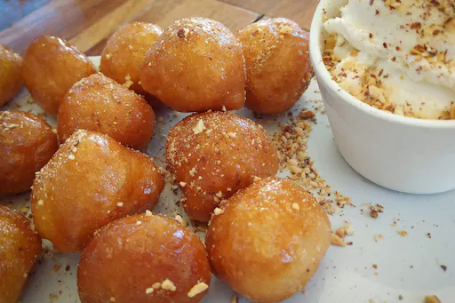 Sites & Bites: Corfu Old Town, Greek doughnuts and ouzo