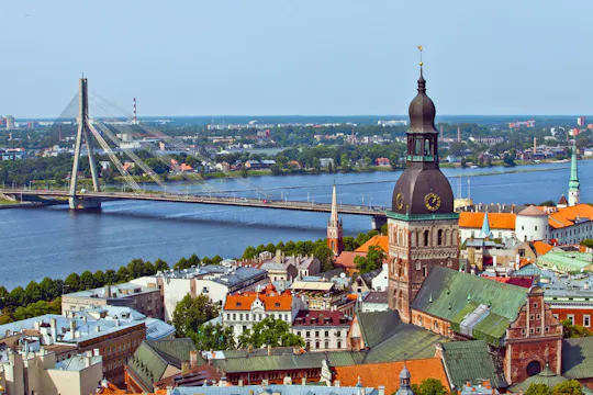 Visita introductoria a pie por Riga con un guía local