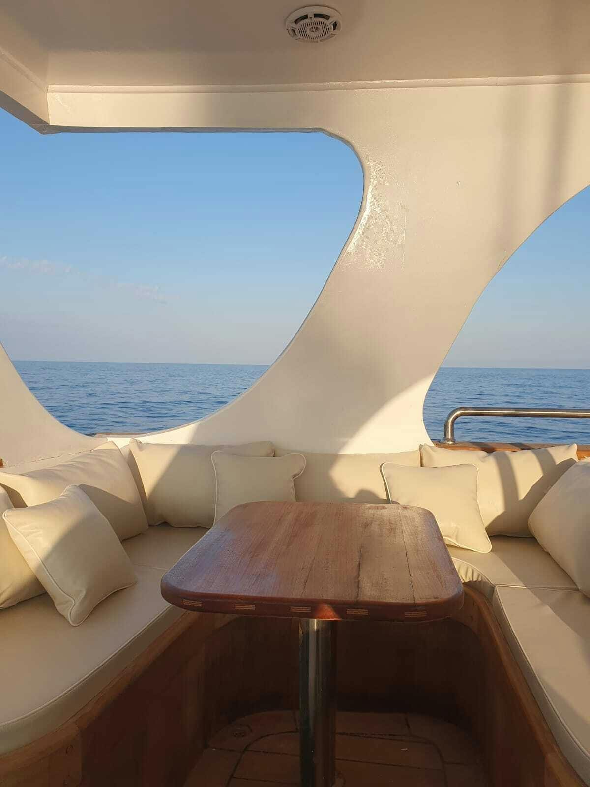 Calypso Boat Cruise from St. Paul's Bay