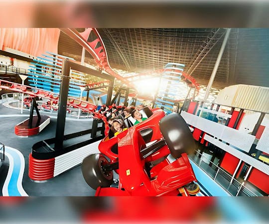 Biglietti datati per il parco tematico Ferrari World con trasferimento