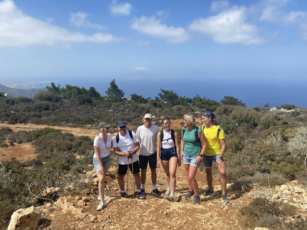 Karpathos bergdorpjes eenvoudige wandeling met gids en lunch