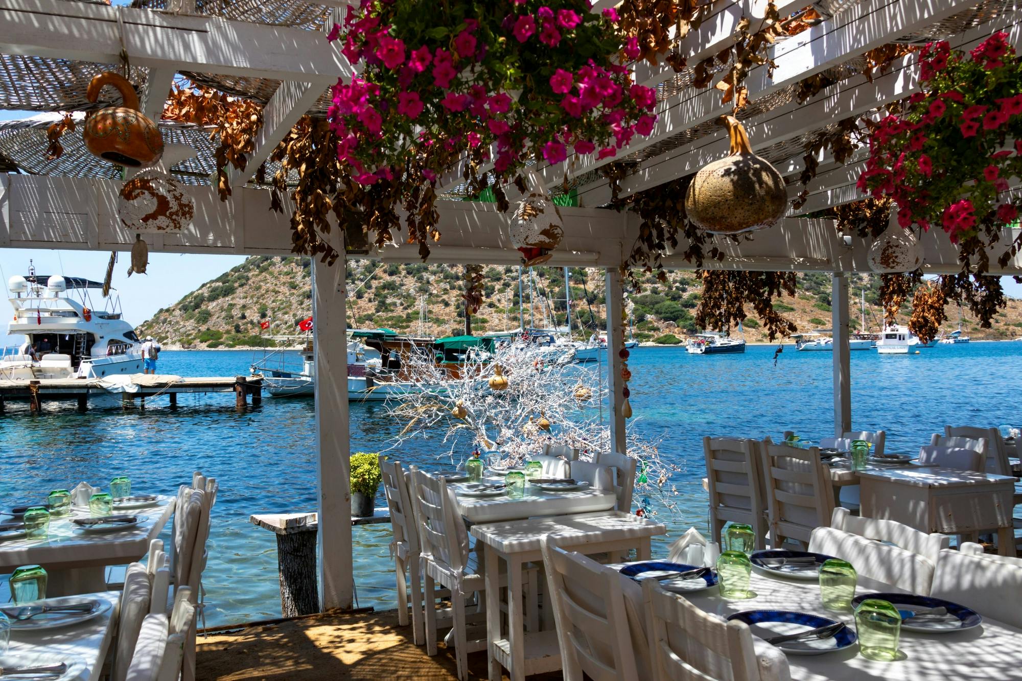 Bodrum Peninsula highlights tour with bazaar visit