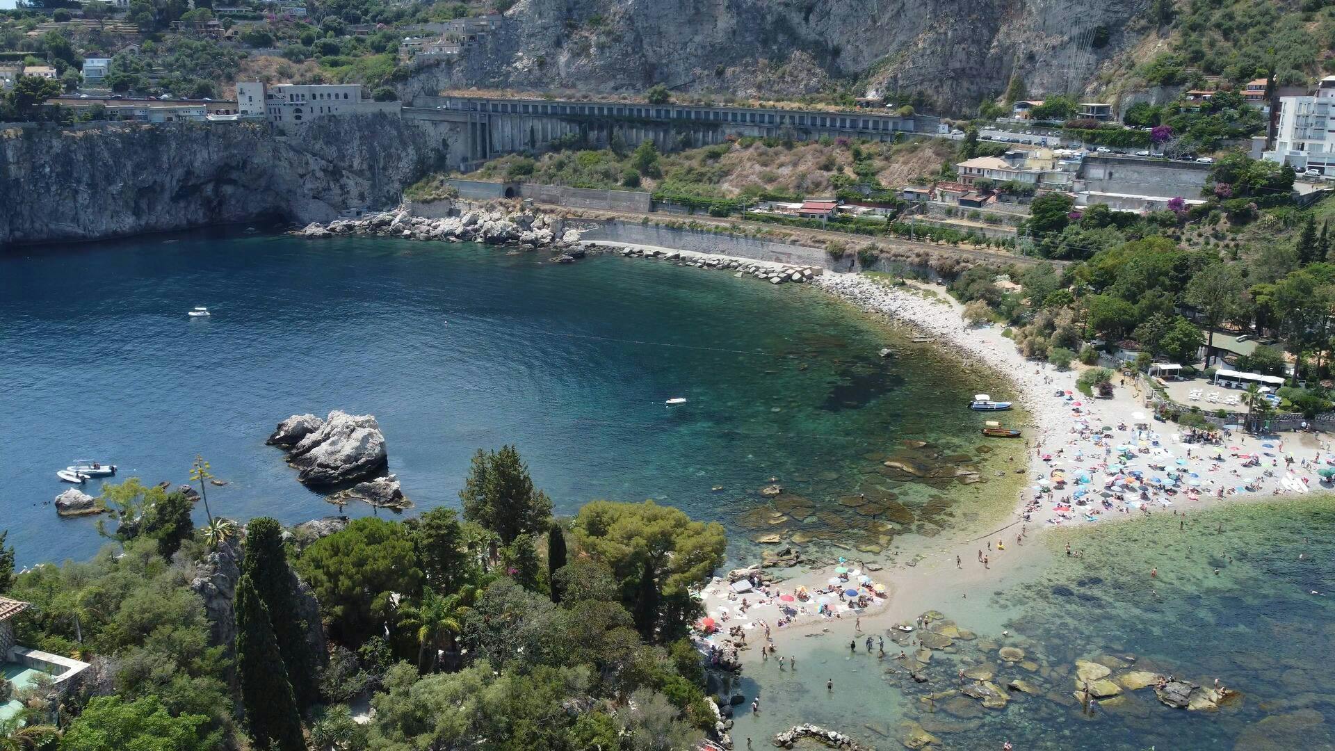 Taormina Bay cruise with wine and liqueur-tasting in Sicily