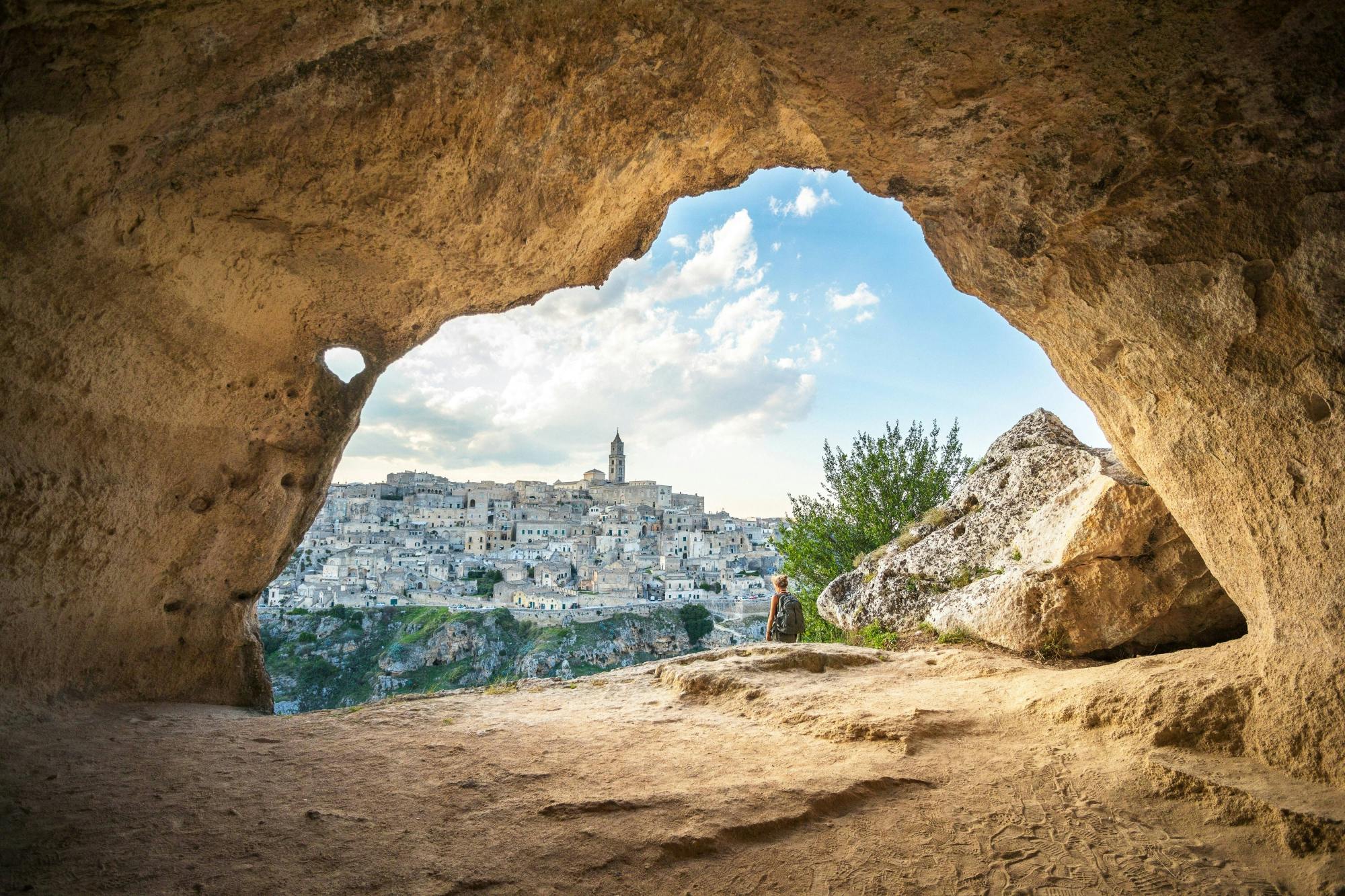 Matera tour with cave homes and local food tasting