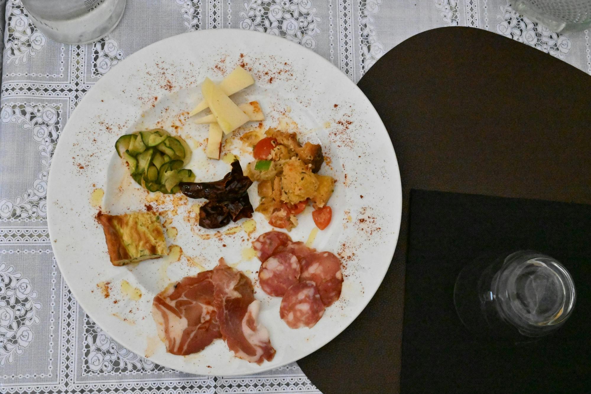 Matera tour with cave homes and local food tasting