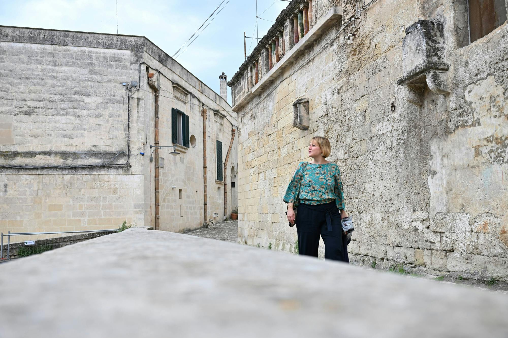 Matera tour with cave homes and local food tasting