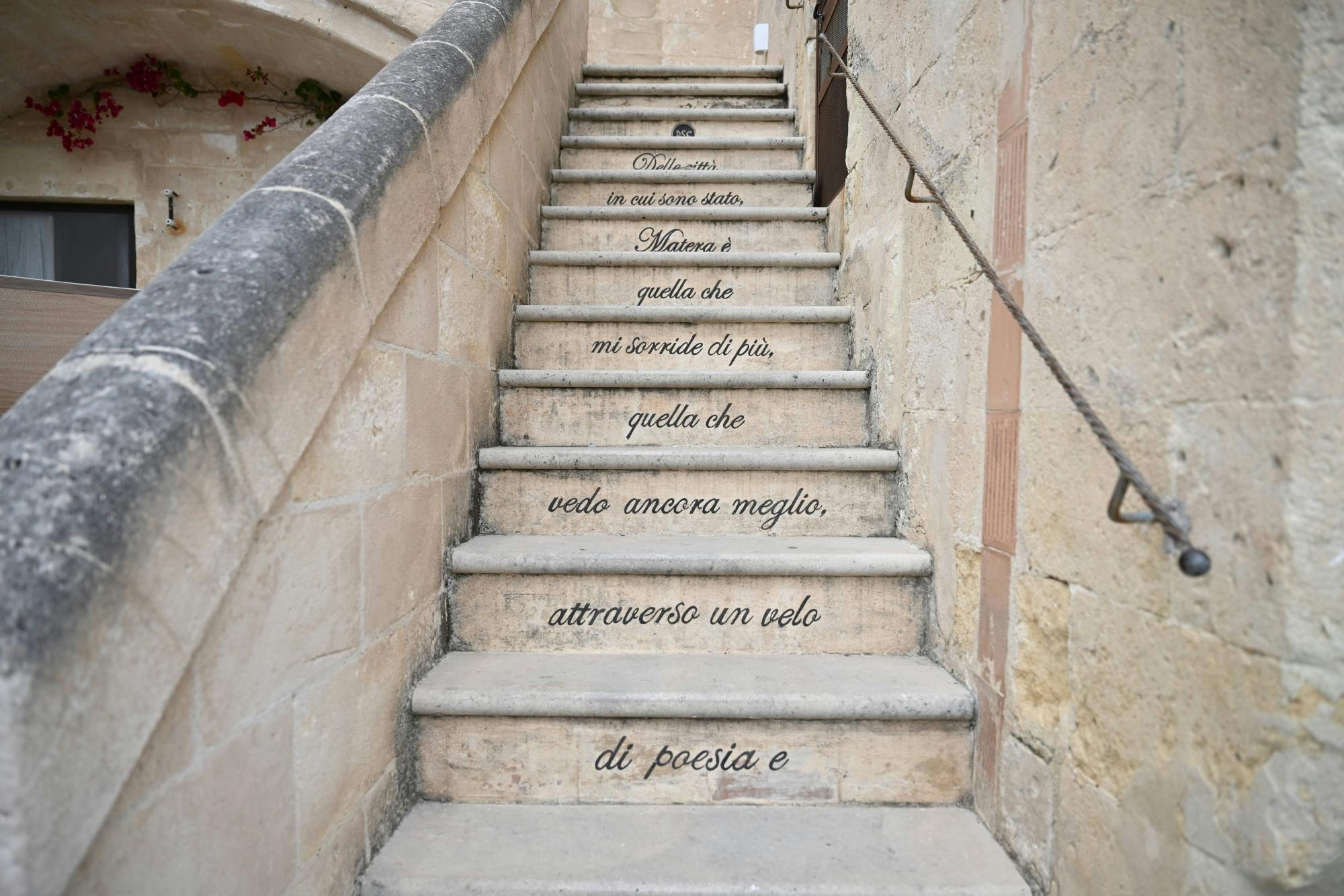 Matera tour with cave homes and local food tasting