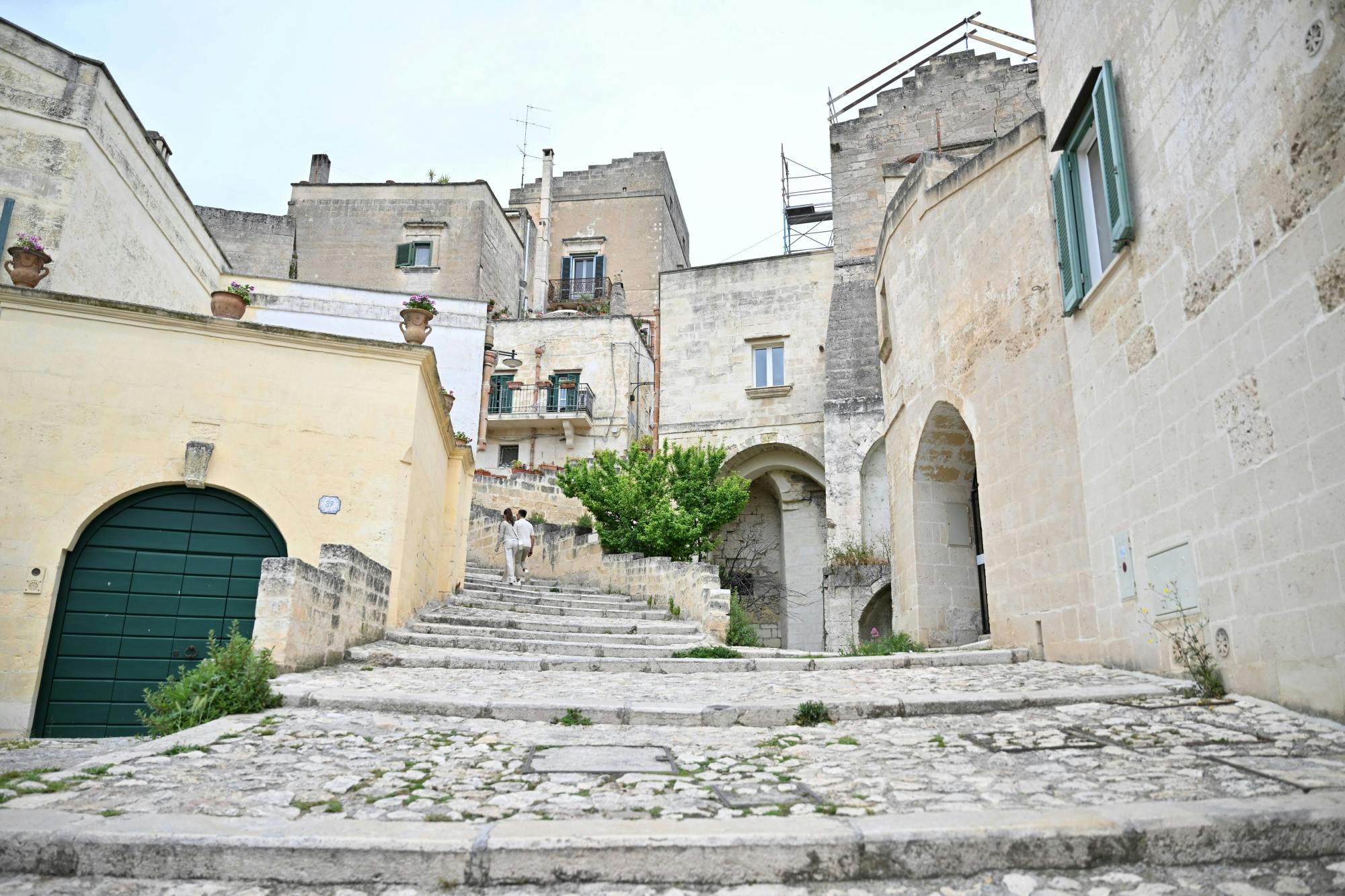 Matera tour with cave homes and local food tasting