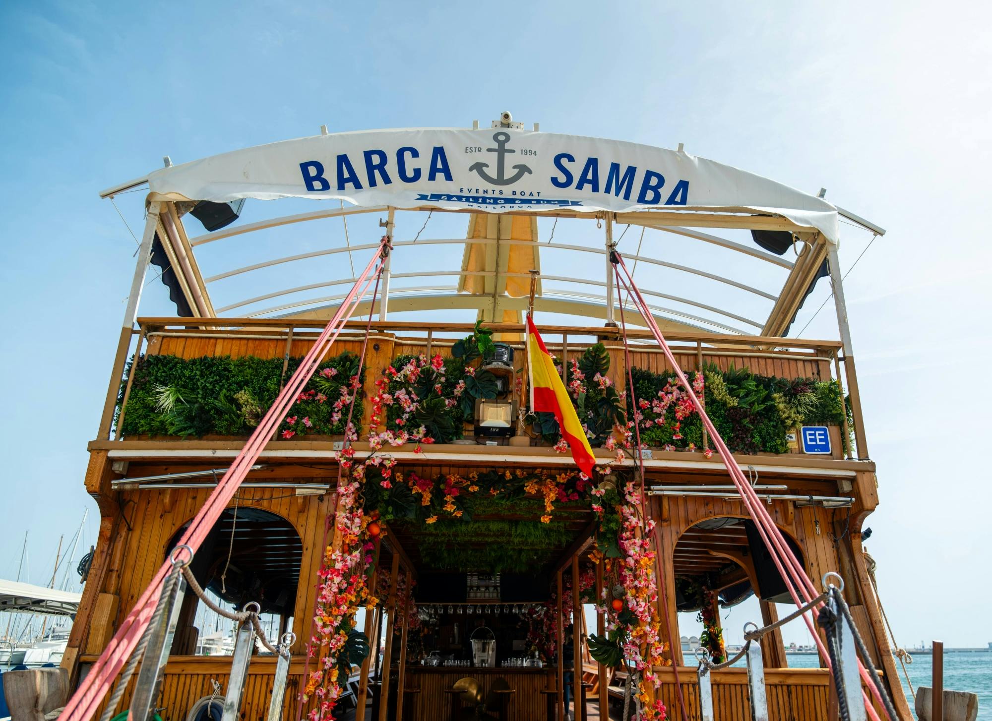 Family pirate boat trip south with transport