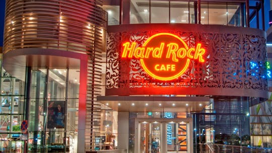 Música en vivo y cena en Hard Rock Cafe Dubai con traslado