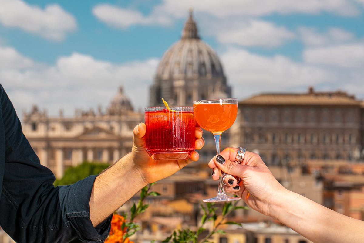 Visita guidata al tramonto delle piazze e delle fontane di Roma con aperitivo