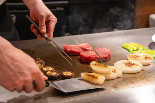 Visite gastronomique et saké de Kobe avec dégustation de teppanyaki
