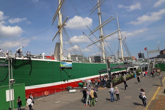 Rickmer Rickmers ticket and Hamburg highlights audio tour