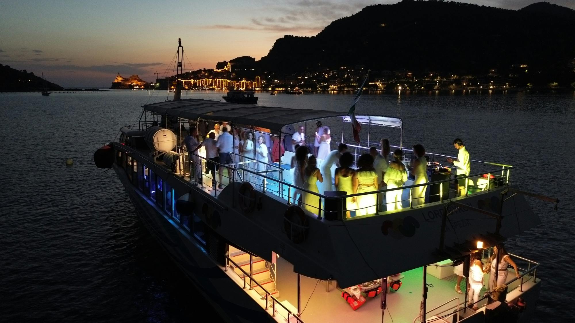 Portovenere and Palmaria Sunset Cruise with Aperitivo