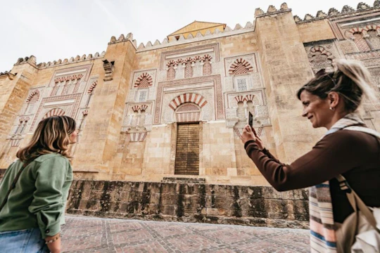 Guided tour of the Mosque-Cathedral of Córdoba and Jewish quarter