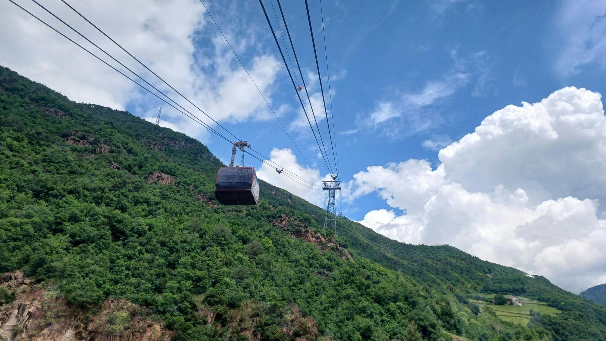 Bolzano and Renon tour with panoramic train ride