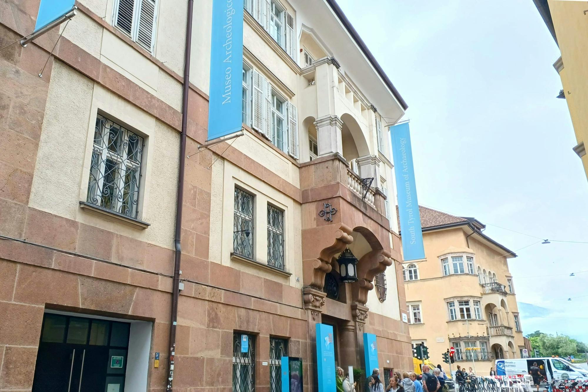 Bolzano and Renon tour with panoramic train ride