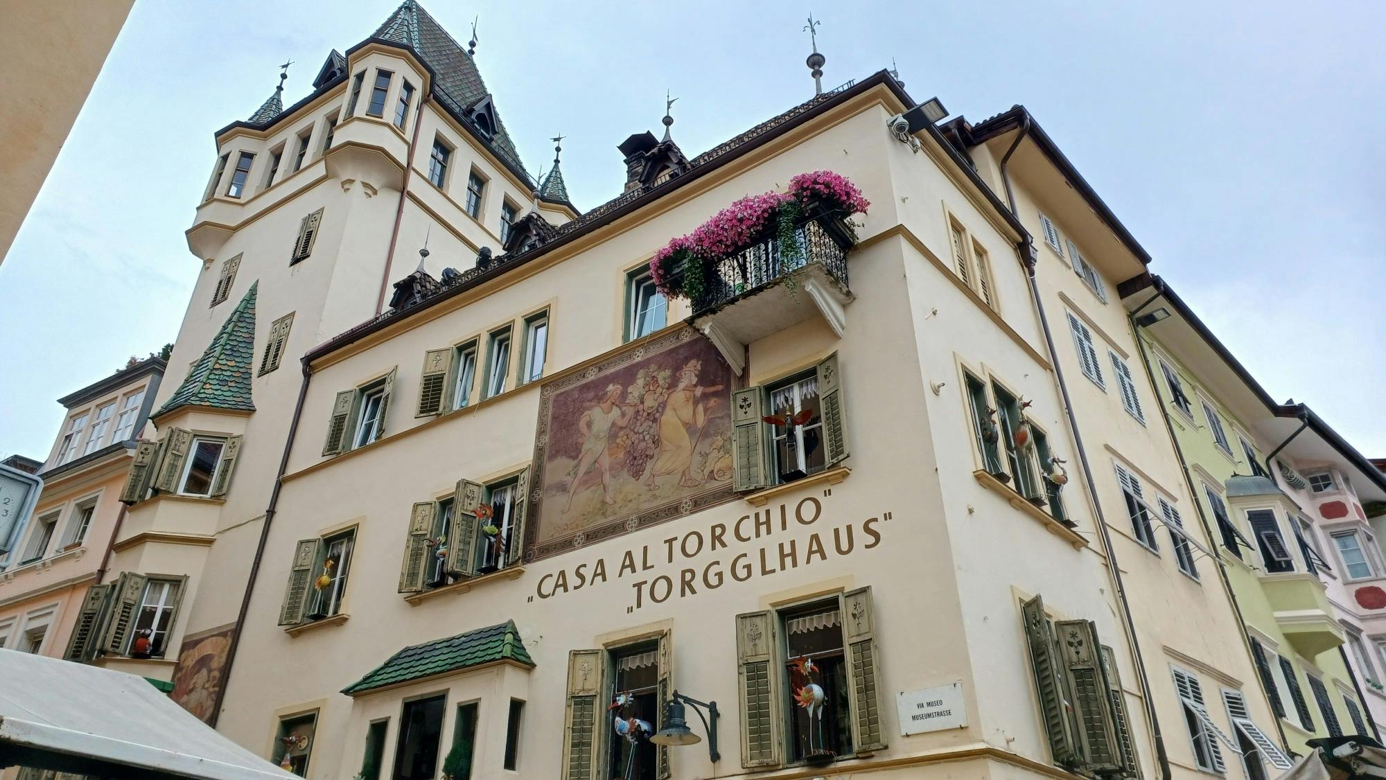 Bolzano and Renon tour with panoramic train ride