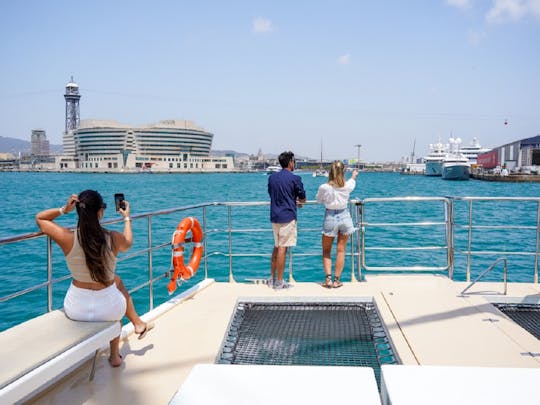 Excursión en catamarán ecológico por Barcelona