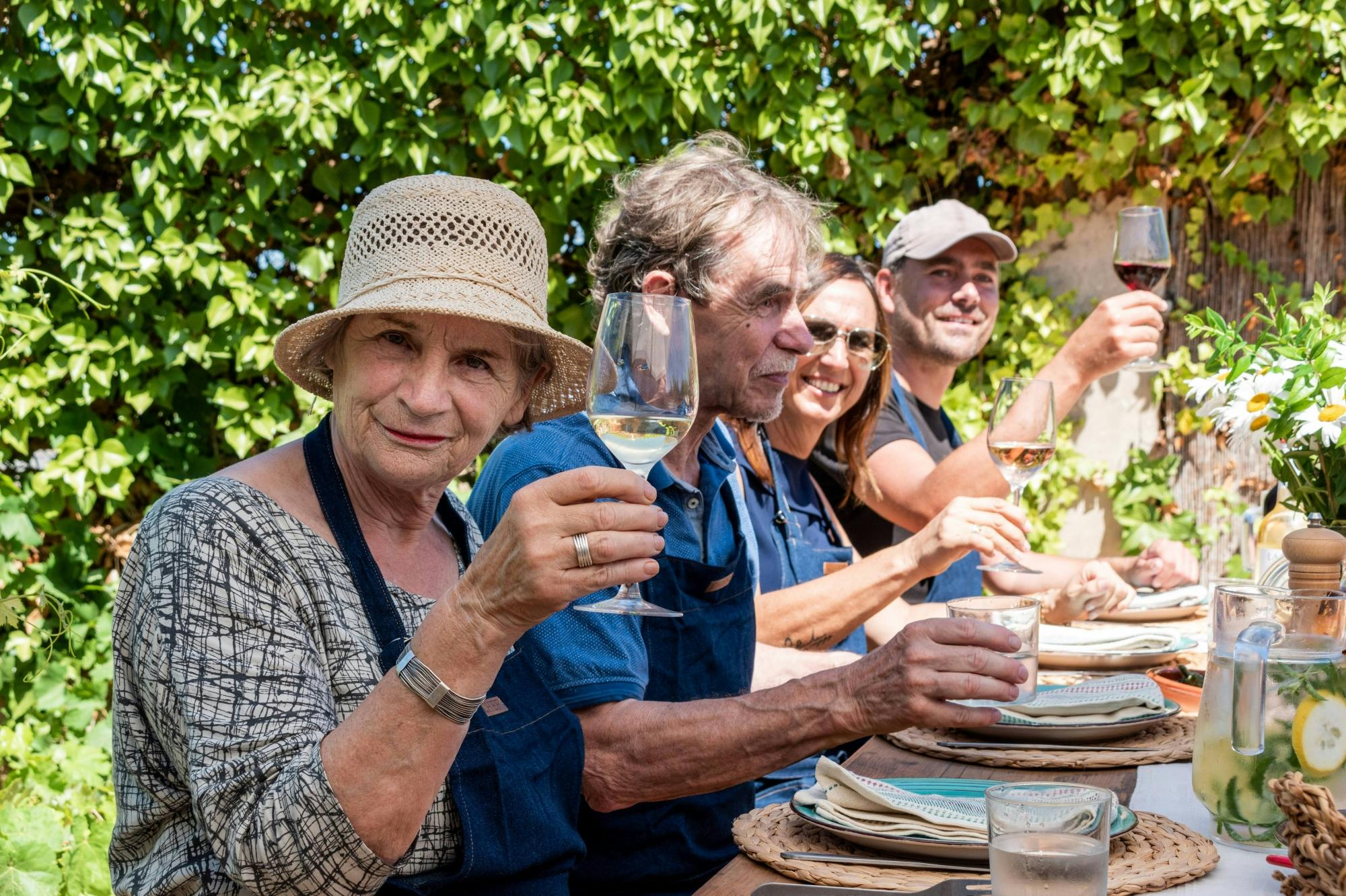 Paella-cooking workshop and tapas in Ibiza with lunch and wine
