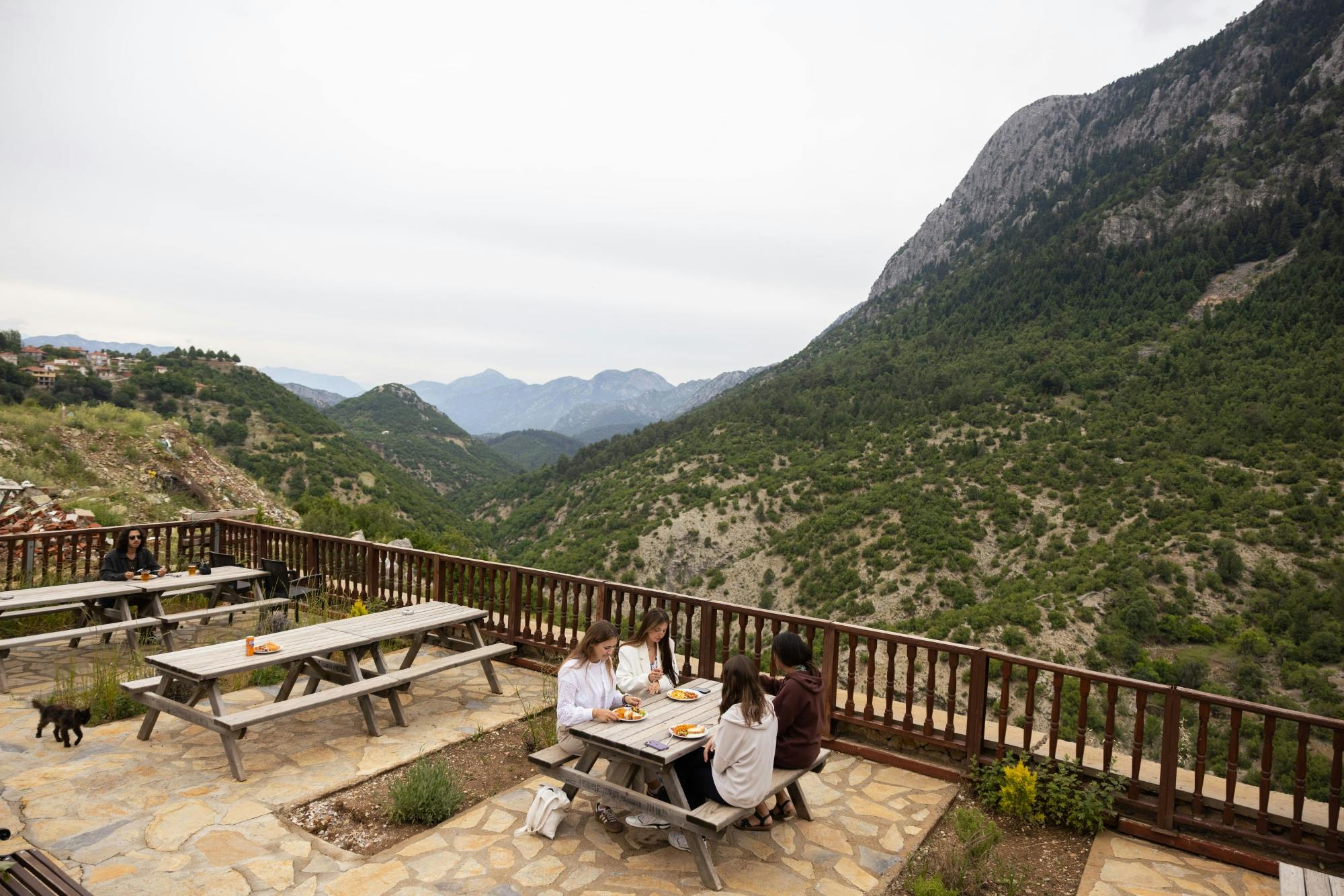 Small-group tour of Ormana and the Altrinbesik Caves in Antalya