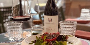 Kulinarische Tour durch traditionelle Restaurants und Weinbegleitung