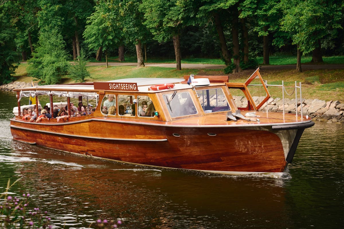 Rondleiding door de archipel vanaf Stockholm per klassieke houten boot