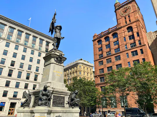 Walking tour of Old Montréal