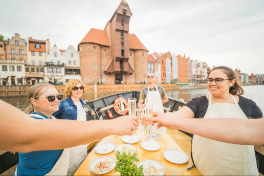Culinary cruise with pierogi tasting on the Motława River